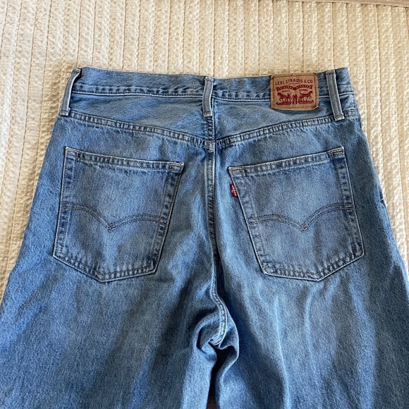 Levi’s 94 baggie light wash high waisted jeans size 31 distressed wide leg - Picture 6 of 8